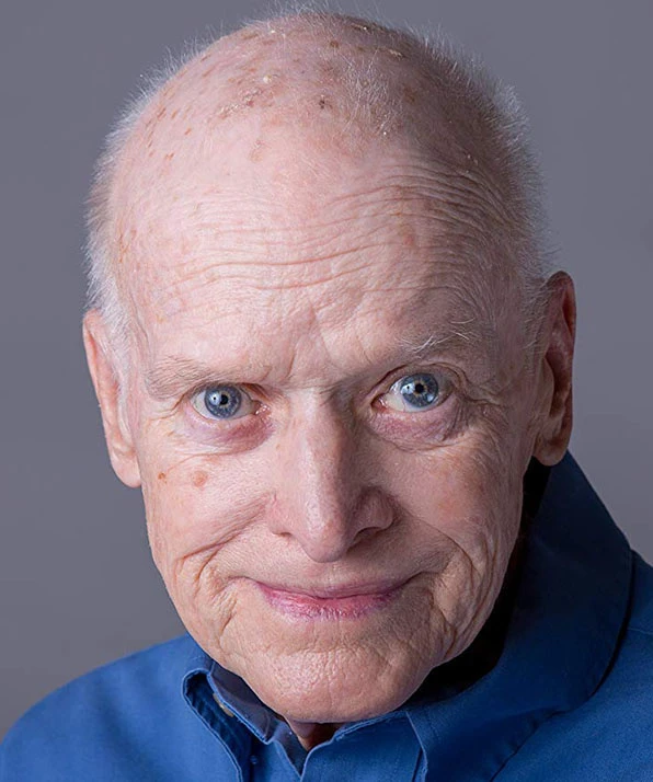 Карл Брэдфилд фото