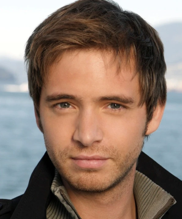 Аарон Стэнфорд фото