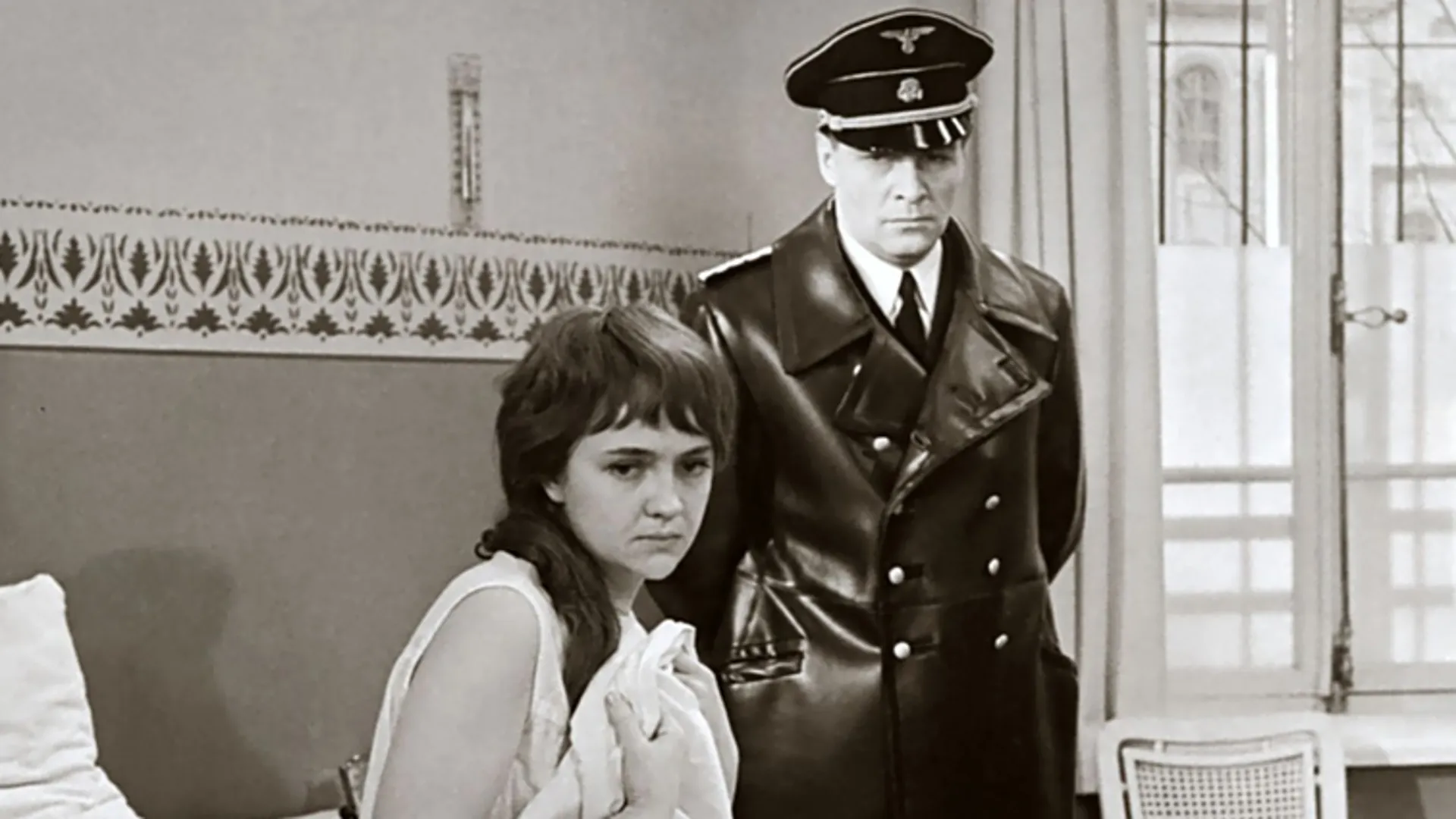 17 мгновений весны радистка кэт. 17 мгновений весны градова. Радистка кэт из 17 мгновений. 17 мгновений весны кэт. Радистка штирлица 3 буквы.