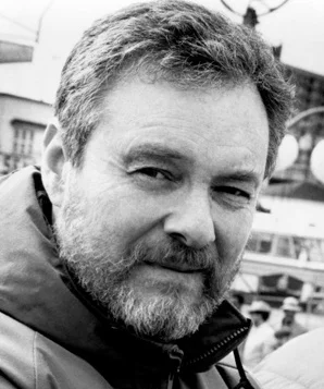 Алан Дж. Пакула фото