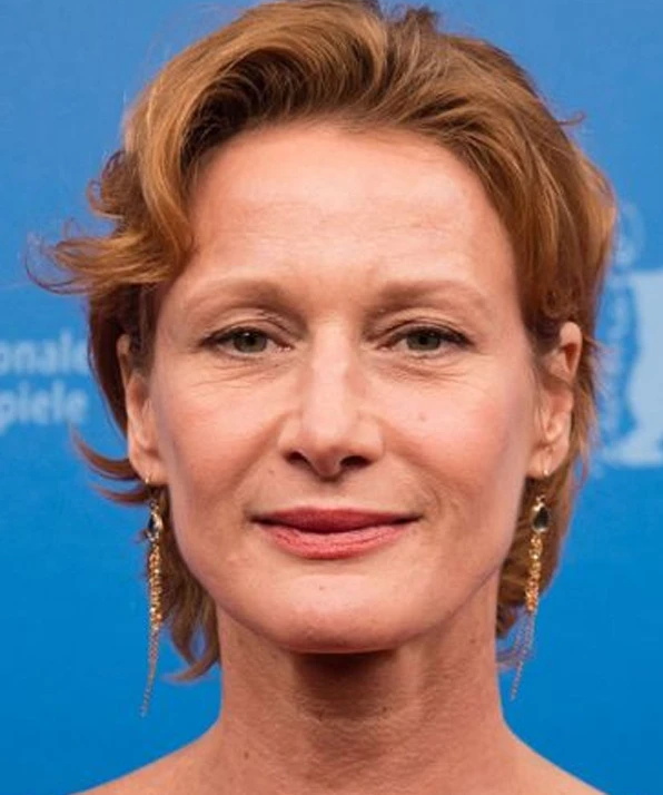 Астрид Ветналл фото