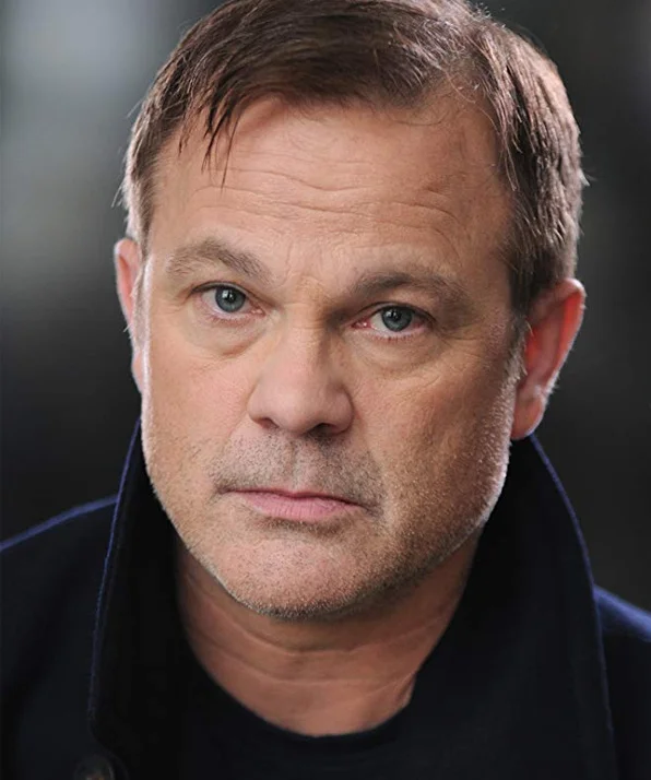 Бретт Бэйкер фото