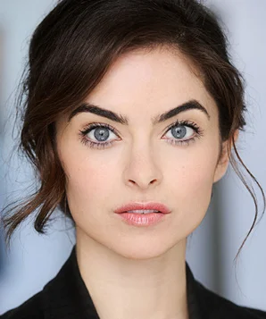 Брук Лайонс фото