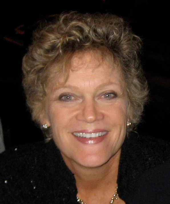 Дэбби Мэй фото