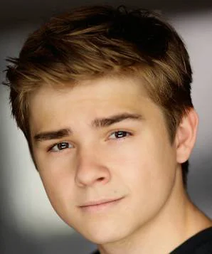 Дилан Элфорд фото