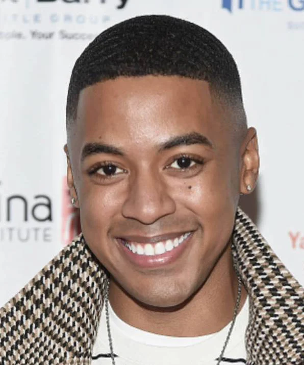 Джастин А. Дэвис фото