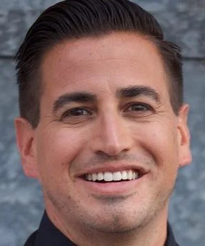 Джастин Робертс фото