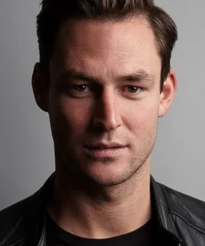 Джеймс Фаррар фото