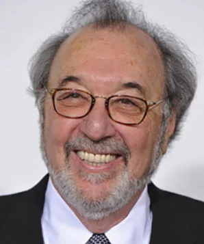 Л. Брукс Джеймс фото