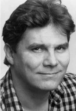 Обри Джеймс фото