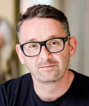 Джон Мэтьюз фото