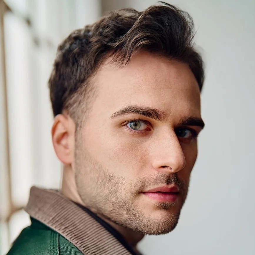 Уильям ДиКаро Джон фото