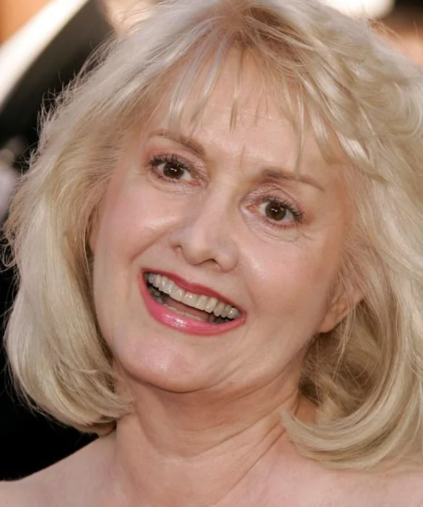 Элизабет Сэндерс фото