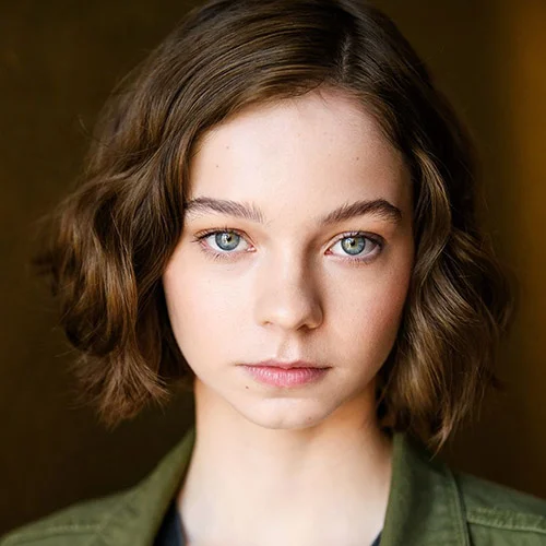 Эмма Майерс фото