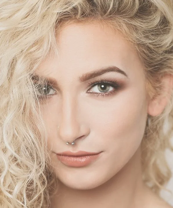 Эшли Кутюр фото