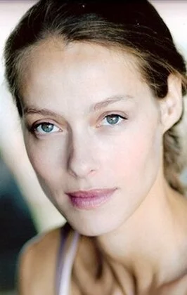 Скорник Эстелл фото