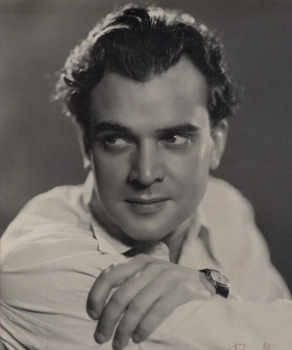 Эзмонд Найт фото