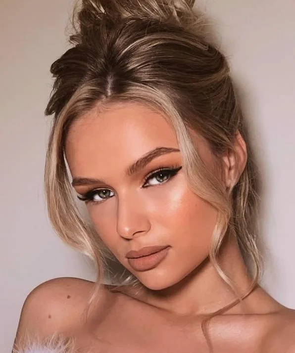 Тимуш Ева фото