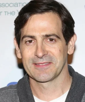 Нафтон Грег фото