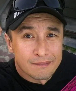 Искандер Нарымбетов фото