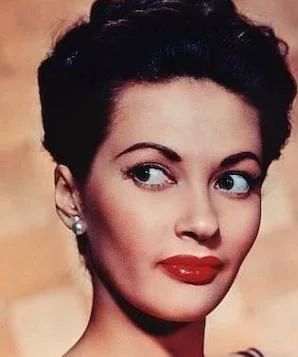 Ивонн Де Карло фото