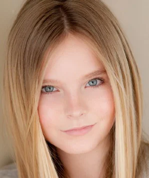 Скотт Коллинз Карли фото