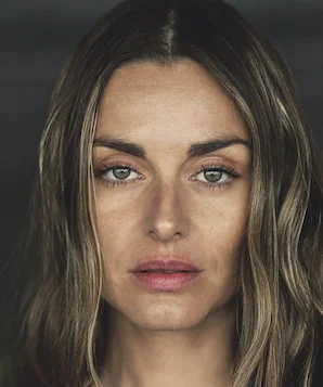 Ом Кэйлен фото