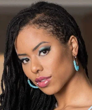 Кира Нуар фото