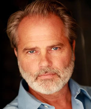 Клэйтон Ронер фото