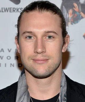 Кристиан Ларсон фото