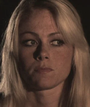 Лара Эдкинс фото