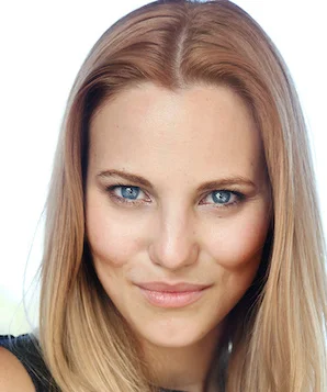 Лаура Флэннери фото