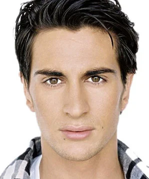 Ли Холафай фото