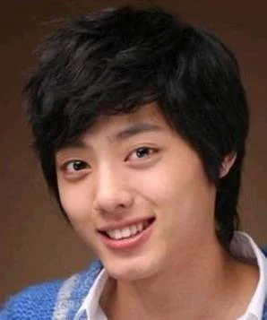 Ли Пхун-ун фото