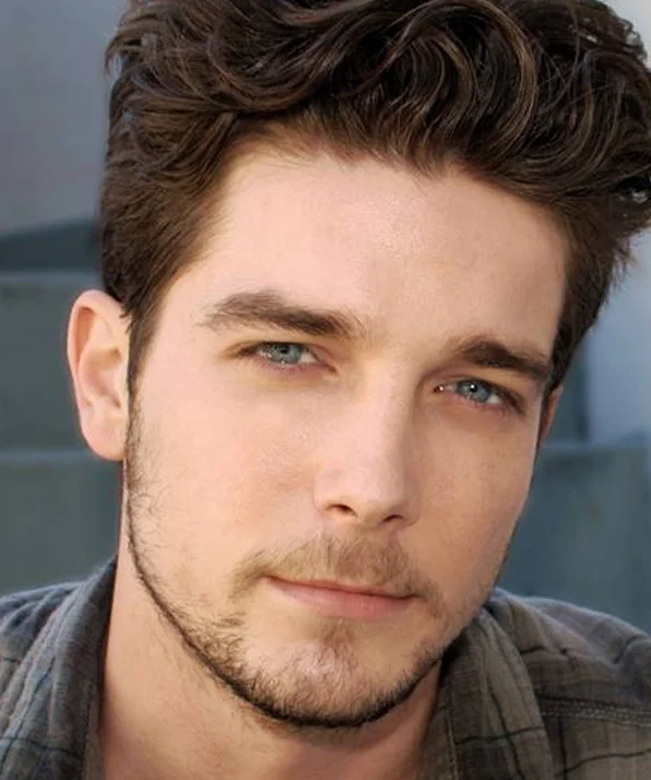 Логан Бартоломью фото