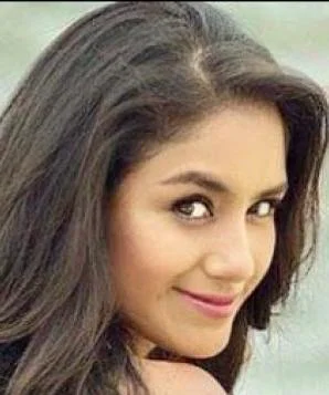 Майелья Льоклья фото