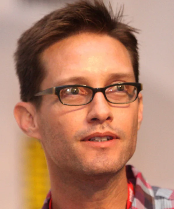 Майк Баркер фото