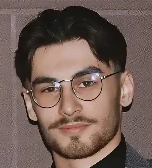 Караев Максим фото