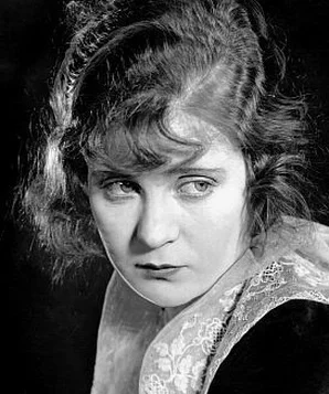 Мэй Марш фото