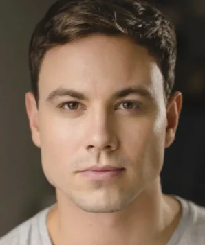 Мэтт Кренли фото