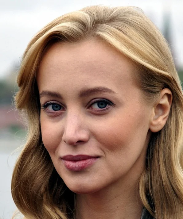 Мила Август фото