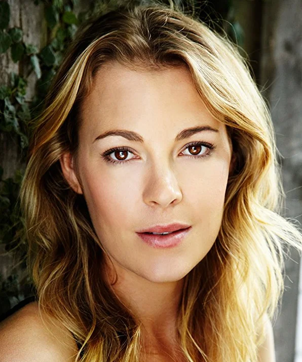 Мирра Фолкс фото