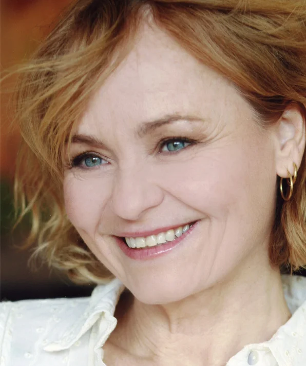 Моника Спациани фото