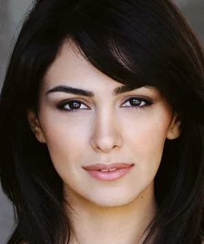 Бониади Назанин фото