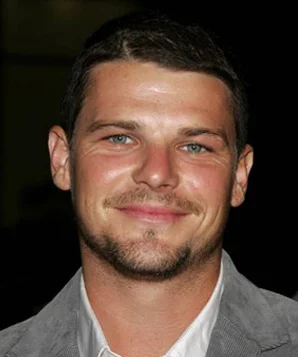 Нэйтан Филлипс фото