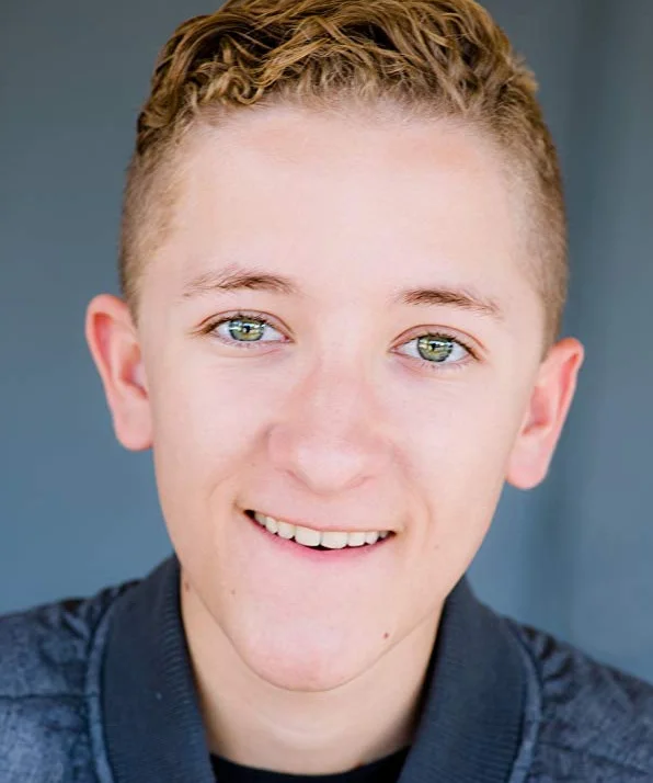 Николас Вульф фото