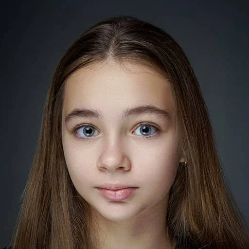 Ниса София Аксонгур фото