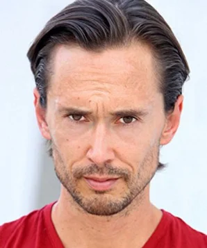 Оливер Стэффорд фото