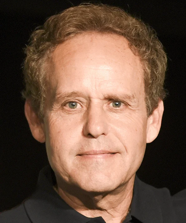 Питер МакНикол фото