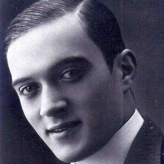 Риччи Ренцо фото